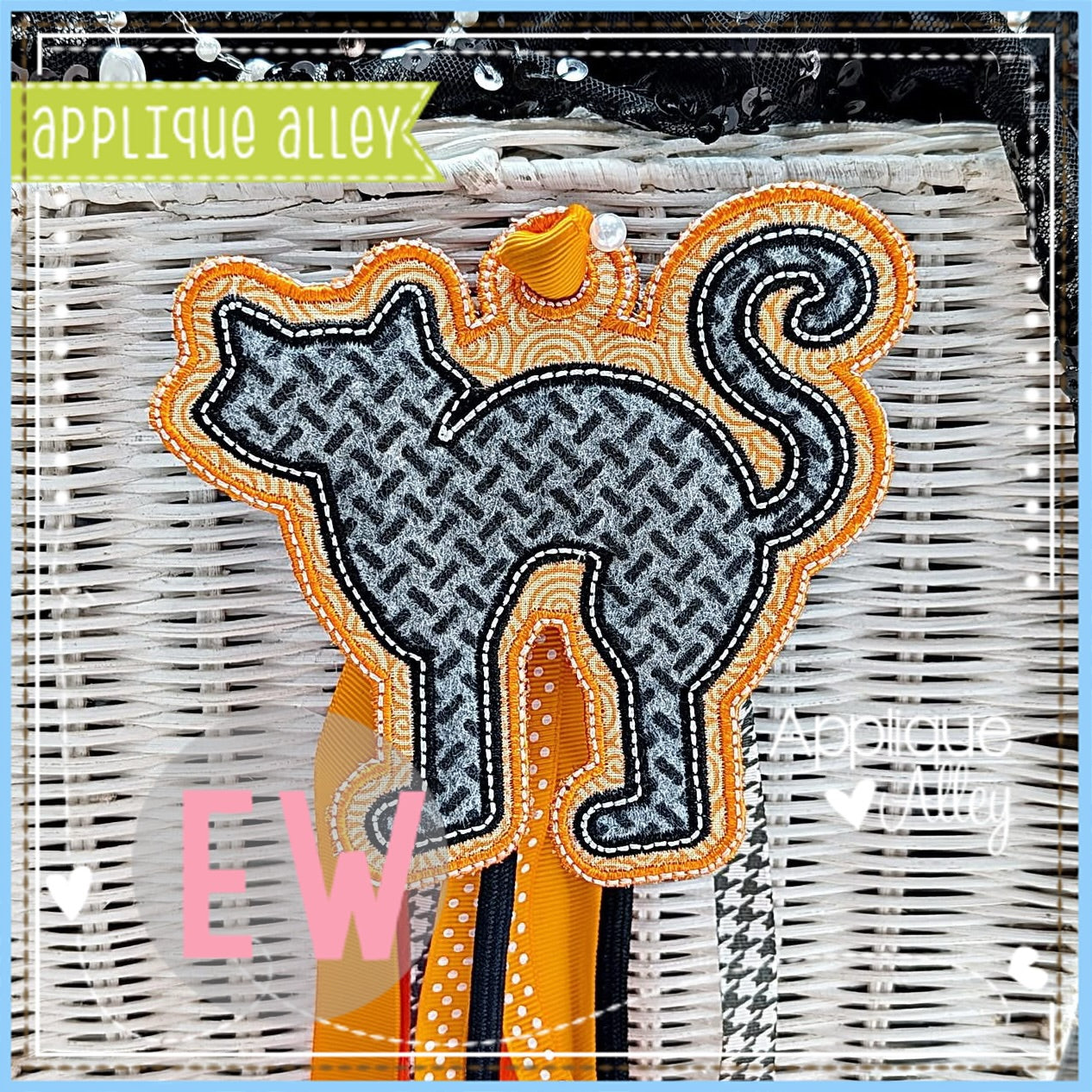 ITH SPOOKY CAT BAG TAG-SHAKER FRIENDLY-  AAEW8882