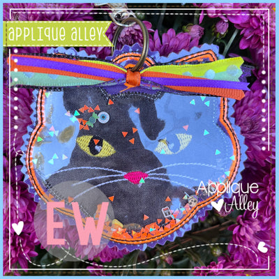 ITH BLACK CAT FACE-SHAKER FRIENDLY- AAEW8884