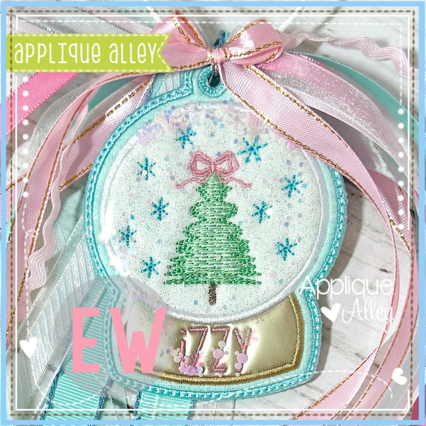 ITH SNOW GLOBE BAG TAG TREE AAEW8802