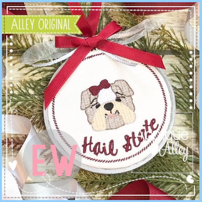 ORNAMENT BABY BULLDOG WITH BOW 4913AAEW